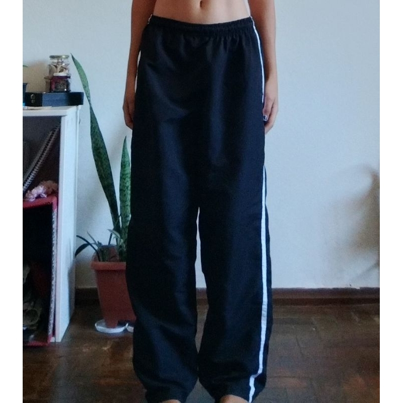 Calça Preta Jogger Esportiva com Listra Lateral Tam P/M