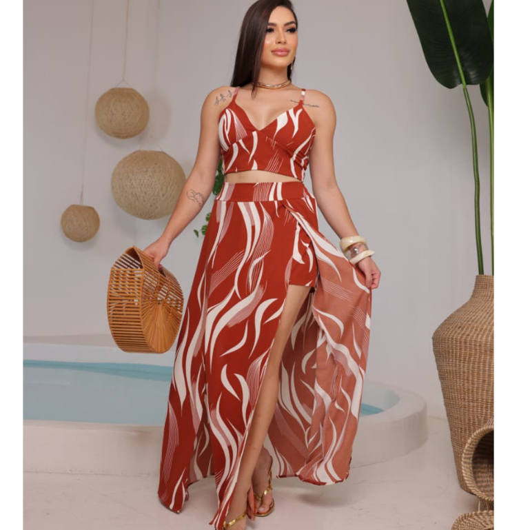 ​Conjunto Feminino Verão Cropped e Saia Longa com Fenda e Short Interno Estampado Duna – Look Blogueira Praia Festas