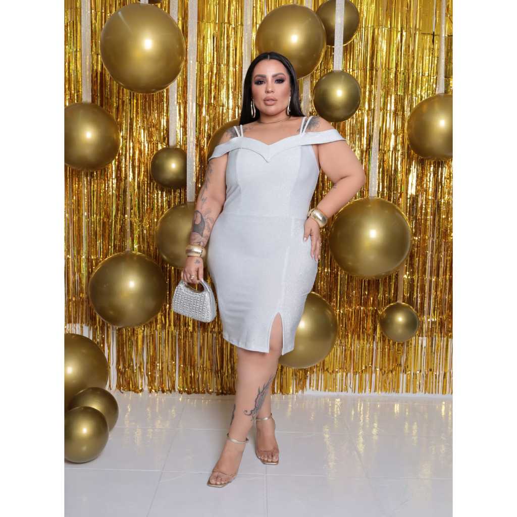 vestido de festa Plus Size tubinho ombro caído e alcinha, tecido lurex