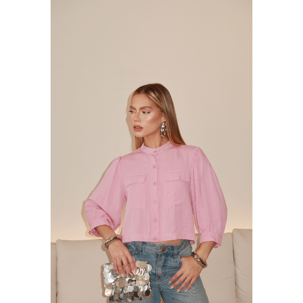 CAMISETE FEMININA SLIM  SOCIAL COM BOLSO E BOTOES TINGIDOS