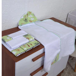 Toalha de Banho Bebê Recém Nascido Forrada com Capuz + 5 Toalhinhas Paninho de Boca Higiênico