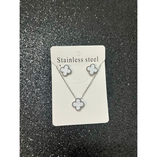 Conjunto Trevo Colar + Brincos em aço inoxidável em Oferta na Shopee