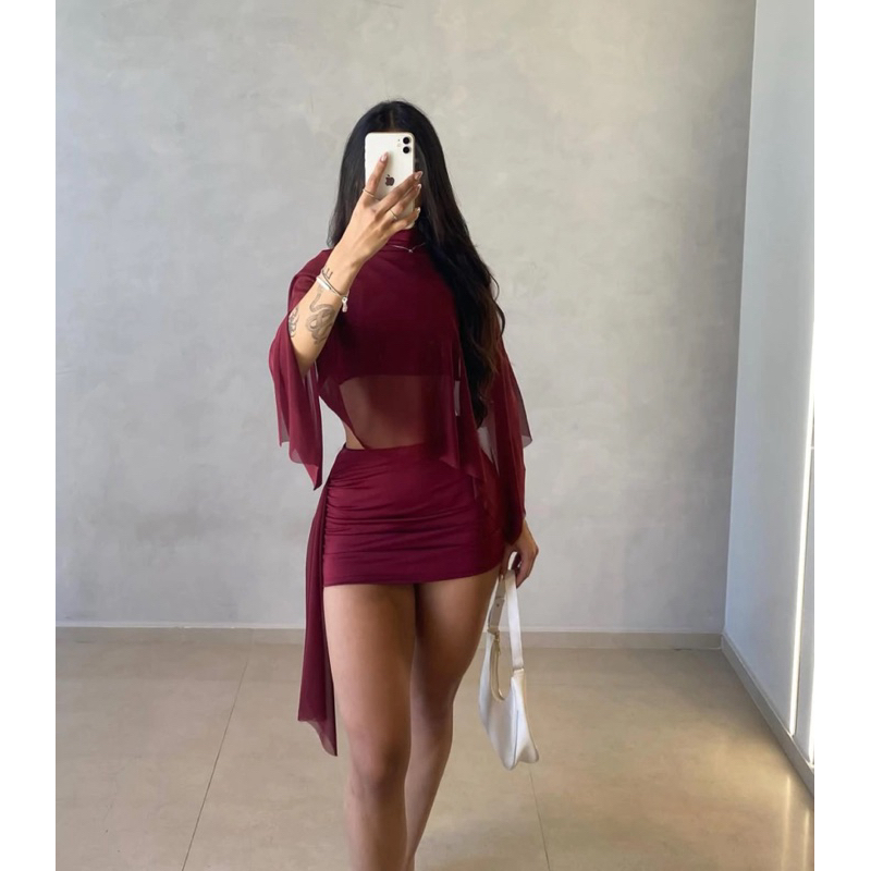 Conjunto Feminino Top e Saia com Tule Manga Longa