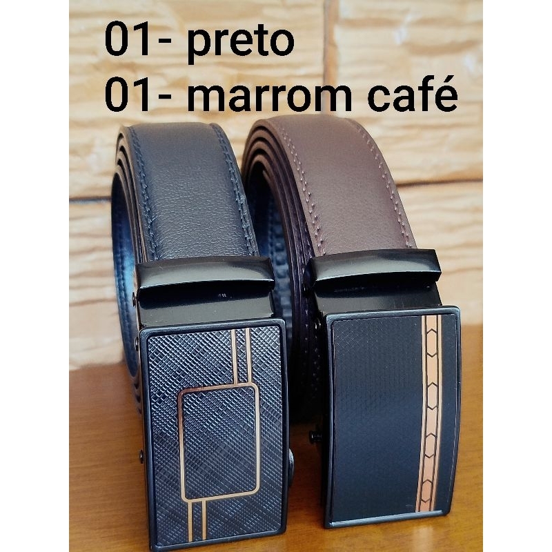 kit c/2 cintos masculino: preto e marrom em couro sintético com catraca luxo social modelos sortidos. em Oferta na Shopee