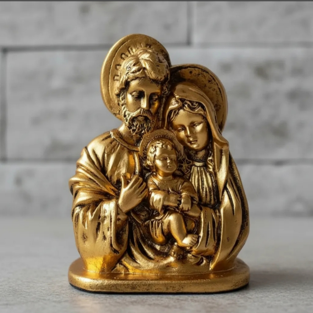 Sagrada Família enfeite decorativo religioso dourado em gesso em Oferta na Shopee