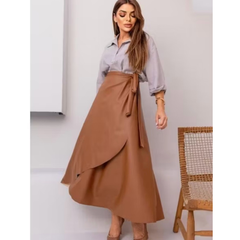 Saia envelope transpassada couro marrom| couro fake | linda moderna em Oferta na Shopee