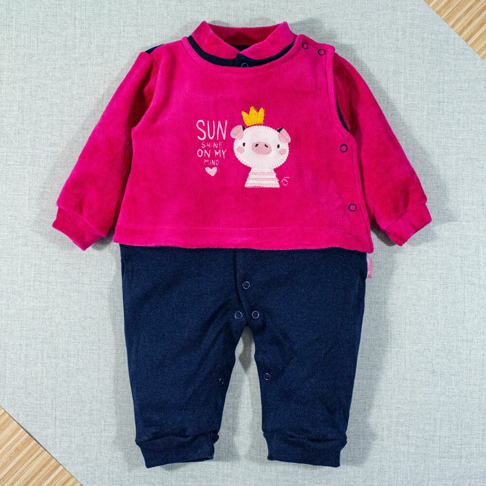 Macacão Longo de Bebê com Sobreposição Aconchegante em Plush e Bordado - Até 12 Meses