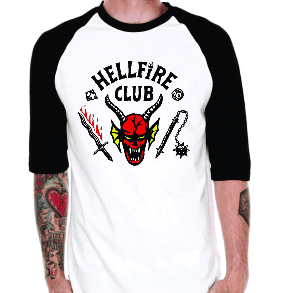 Camiseta Unissex Club Hellfire Raglan 3/4 100% Algodão 5° Temporada Hellfire Club Lives Envio Imediato Com Adesivo