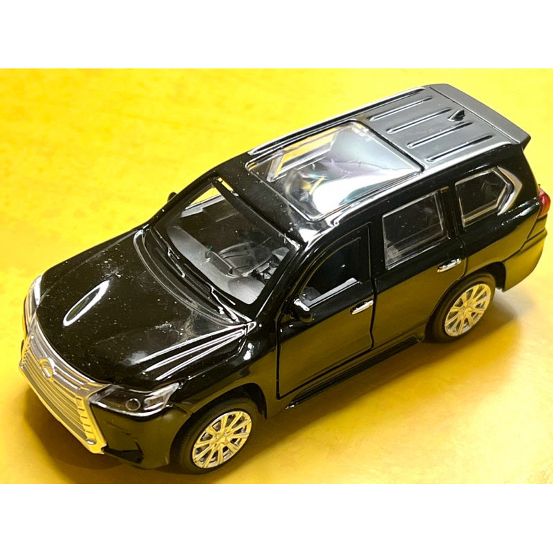 miniatura carrinho LEXUS LX600 escala 1/32
