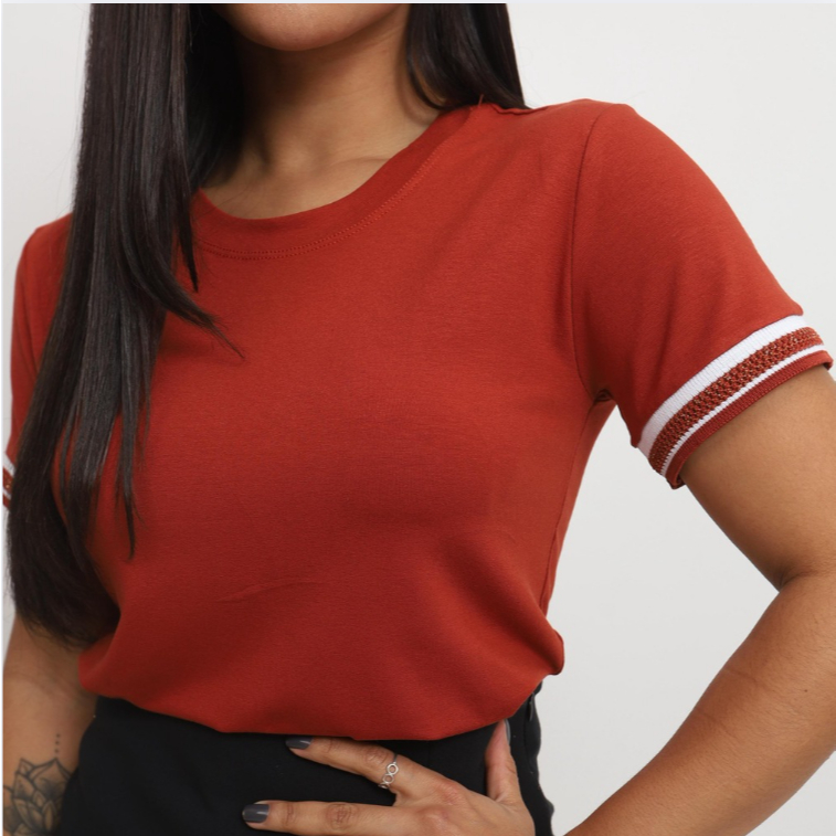 Blusa Camiseta T-shirts Básica Feminina Moda Blogueira Verão Lançamento Inverno Tendencia 2026 Confortável e Estilosa, em Oferta na Shopee