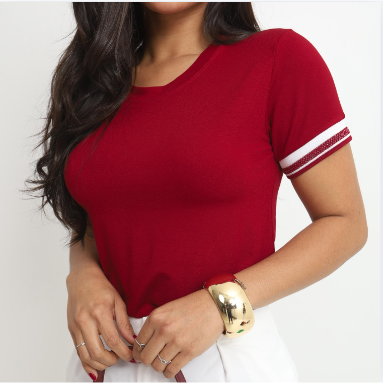 Blusa Camiseta T-shirts Básica Casual Minimalista Feminina Moda Verão Lançamento Tendencia 2026 Confortável e estilosa.. em Oferta na Shopee