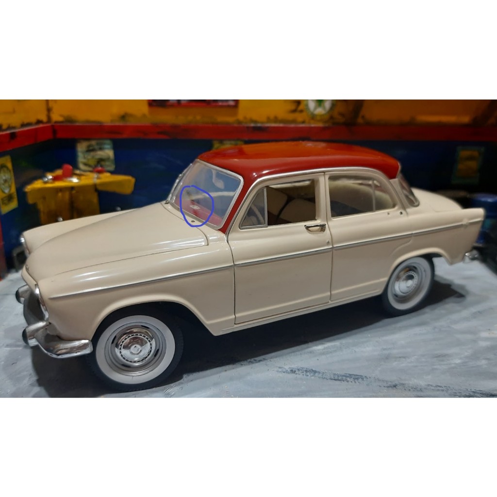 Miniatura Simca Aronde Monthlery 1962 Norev 1:18 Réplica Coleção Chambord