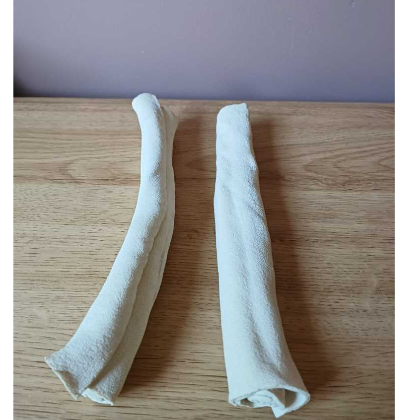 2 Unidades Osso de Couro Bovino Petisco Mastigável Para Cães Tipo Roll - 22cm