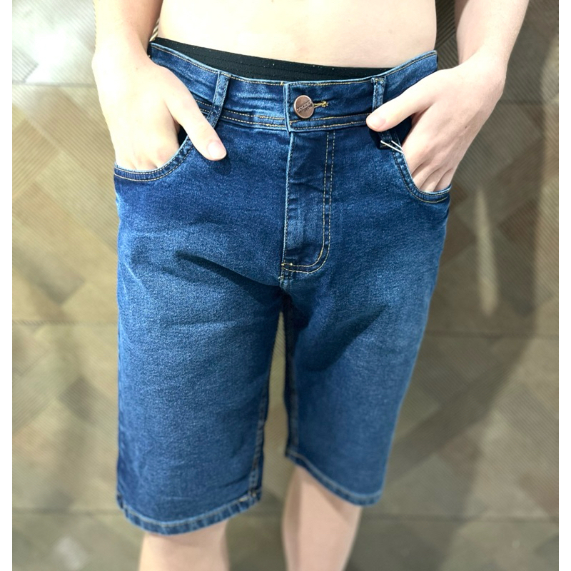Bermuda Masculina Jeans Lavagem Escura com Elastano