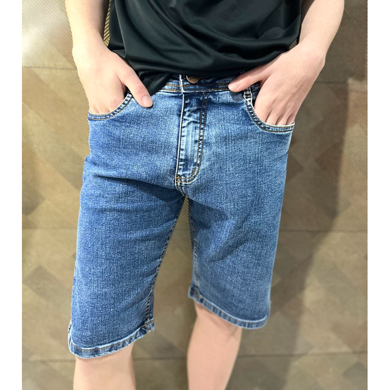 Bermuda Jeans Masculina Lavagem Escura com Elastano