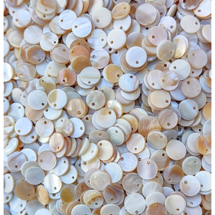 Pingente Madrepérola Nacarada Caramelo Natural 11mm — Lâmina Redonda Furada para Artesanato | Kit com 10 ou 20 Unidades em Oferta na Shopee