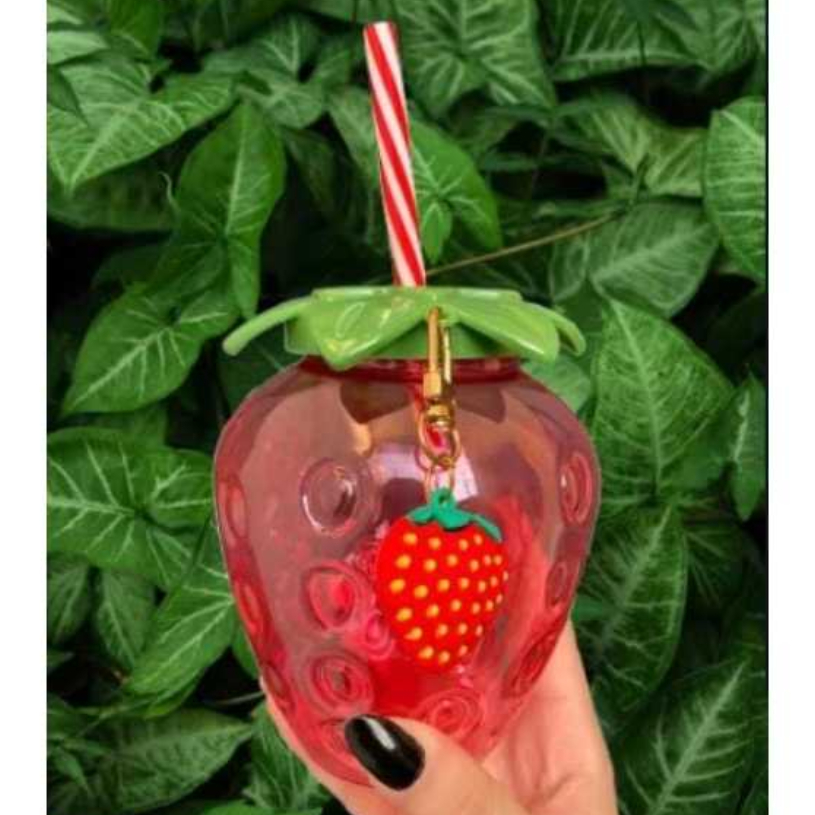 Copo Morango com chaveiro Kawaii Divertido Asthetic 500ml Summer ideal para dar de presente em Oferta na Shopee