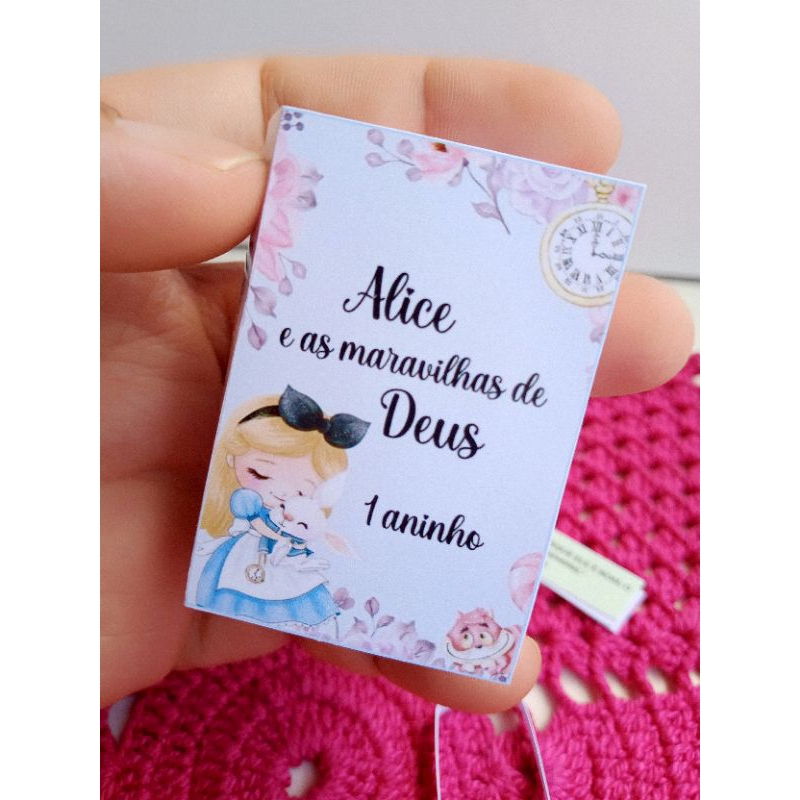 Mini Bíblia Personalizada Alice no país das maravilhas, batizado, aniversário de igreja, festa infantil Lembrancinhas