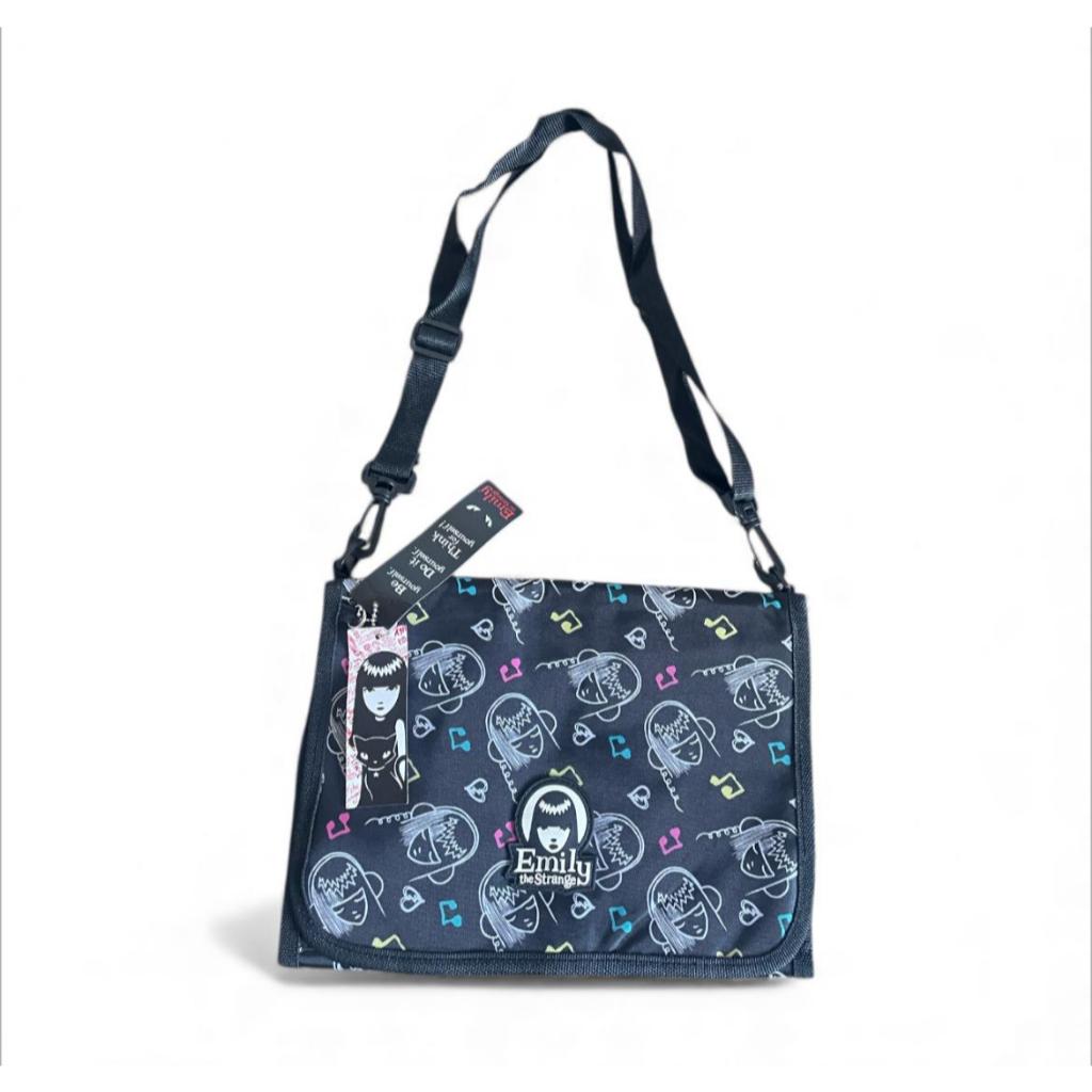 Bolsa Necessaire Emily Strange/ Com Alças reguláveis e removíveis em Oferta na Shopee