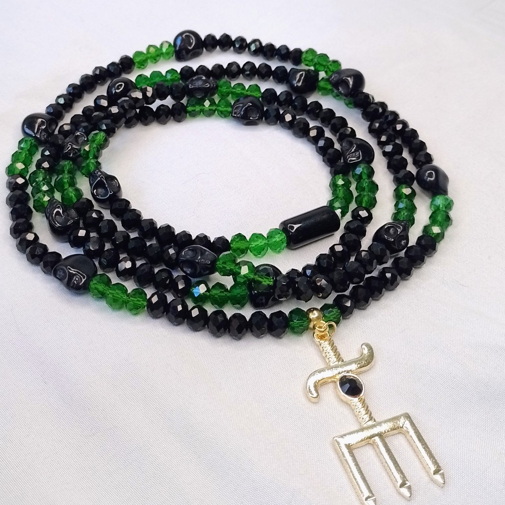 Guia de Proteção Fio de Conta Exu do Lodo com Caveiras e Pingente Tridente Preto e Verde Cristal 8MM Umbanda Candomblé