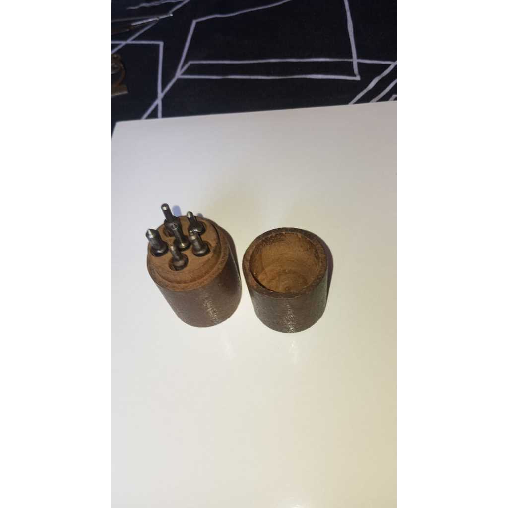 Conjunto de Punções Antigos de Relojoeiro #av