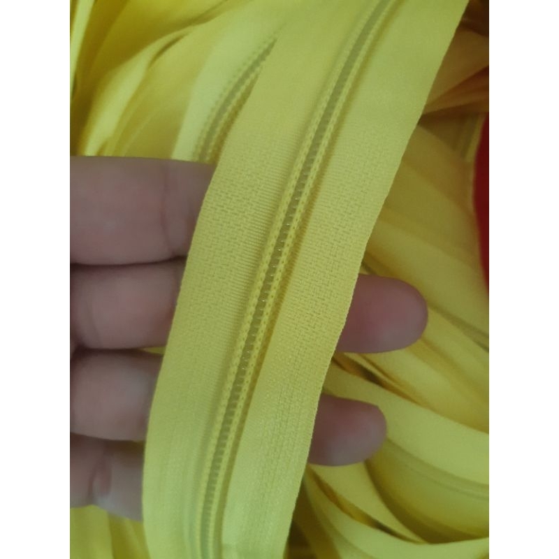 Ziper 5/6 nylon , 10 metros .10 cursores de brinde . pagamento ate 12 horas de dias uteis envio imediato.