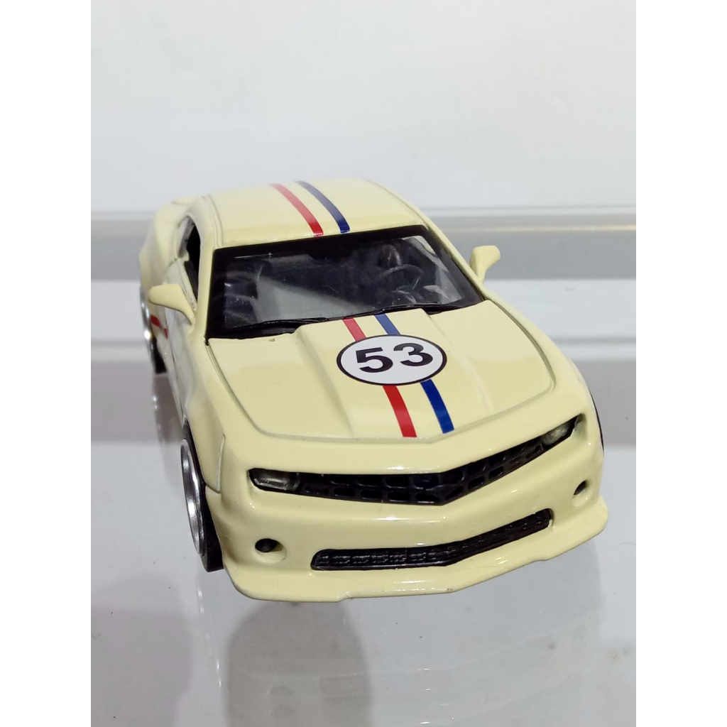 Miniatura Carrinho Metal Escala 1/36 Camaro Herbie Abre As Portas