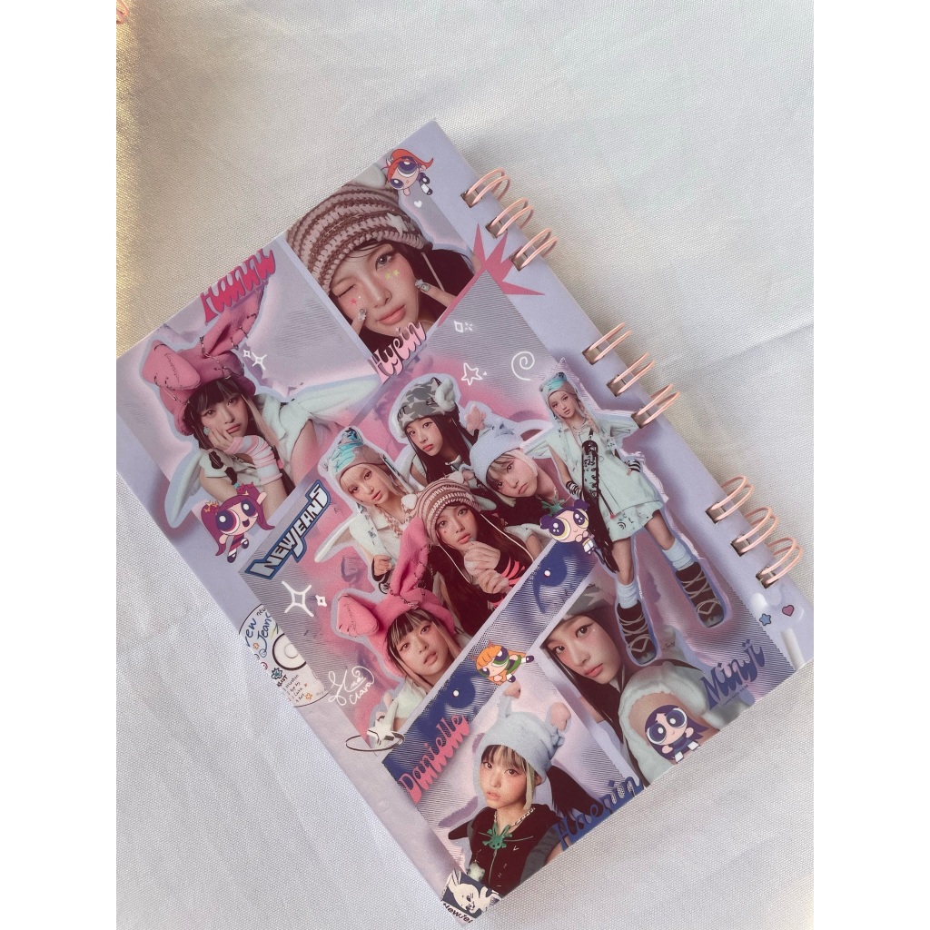 Caderno New Jeans A5 K-Pop Powerpuff Girls Journal Caderno Capa Dura Holográfico / Vinil BUNNIES