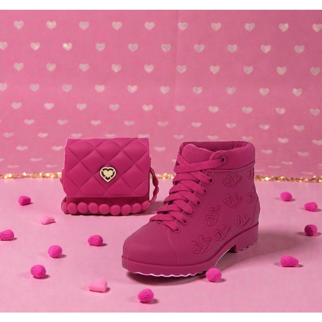 Conjunto Infantil Bota + Bolsinha Coração Feminino | Material Confortável E Impermeável OffPC OFFM