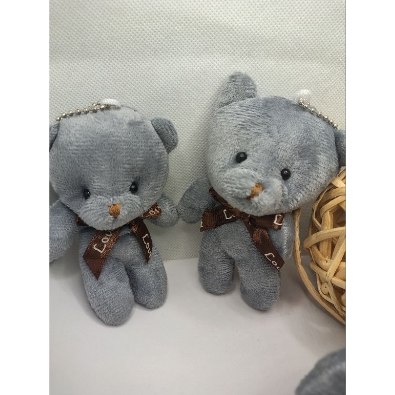Mini Chaveiro Ursinho de Pelúcia Cinza - Seu Companheiro Fofo e Elegante!