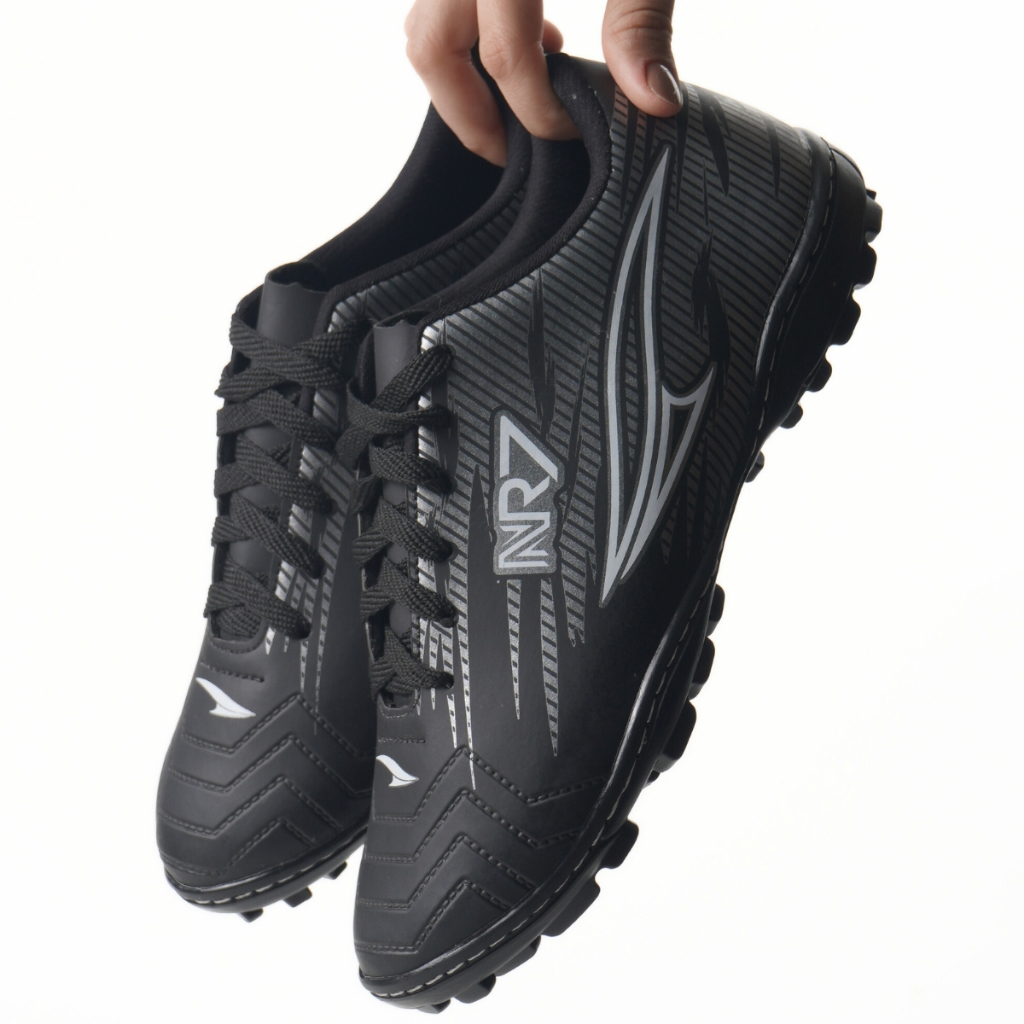 Chuteira Society Masculina Conforto e Estabilidade com Solado Cravejado Para Dominar o Sintético