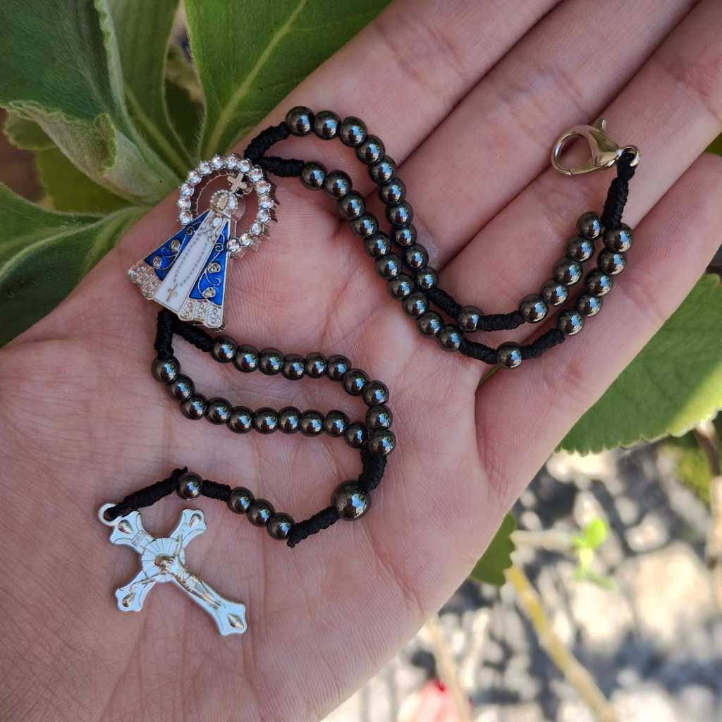 Pulseira Terço em Hematita Nossa Senhora Aparecida Prata