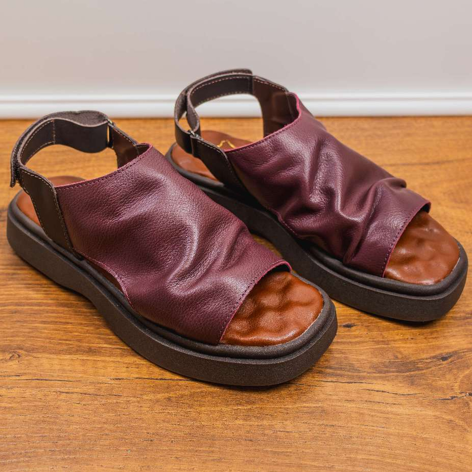 Sandalia Anabela Couro Legítimo Ajustável com Velcro e Palmilha Massageadora com Sola FlatForm
