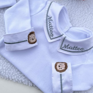 Body Bordado Gola e Punho (Acessórios não inclusos) em Oferta na Shopee