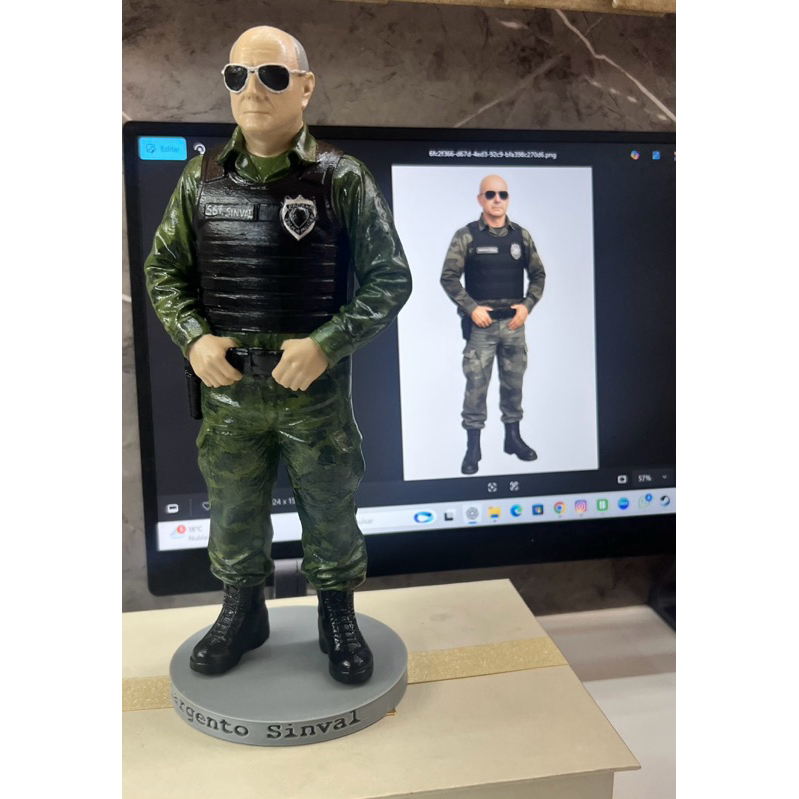 Caricatura Personalizada Realista ou Cartoon -Boneco com 24 cm - Impressão 3D -Pintura realista- Embalagem Personalizada