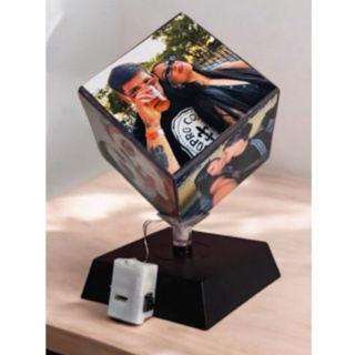 Foto Cubo com LED Personalizado 6,2x6,2cm Presente Criativo Luminária Cubo Rotativo em Oferta na Shopee