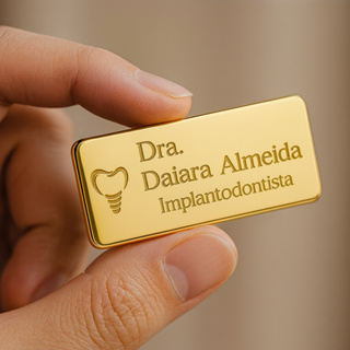 Broche Crachá Magnético Personalizado Nome Profissão Empresa Loja em Oferta na Shopee