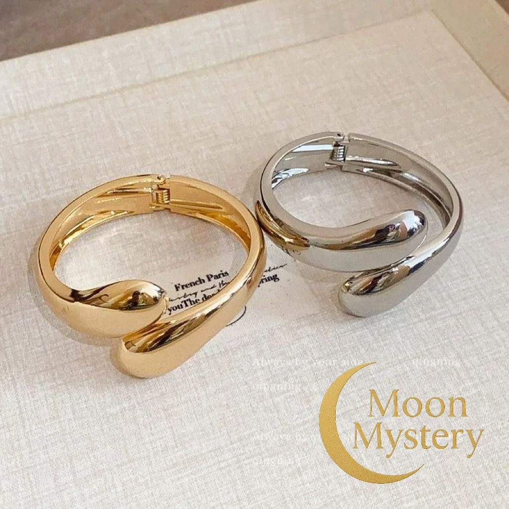 Conjunto em formato de gotaou Prata – Brincos, Anel e Bracelete Gota Média, BijuteriasdeLuxoElegantes