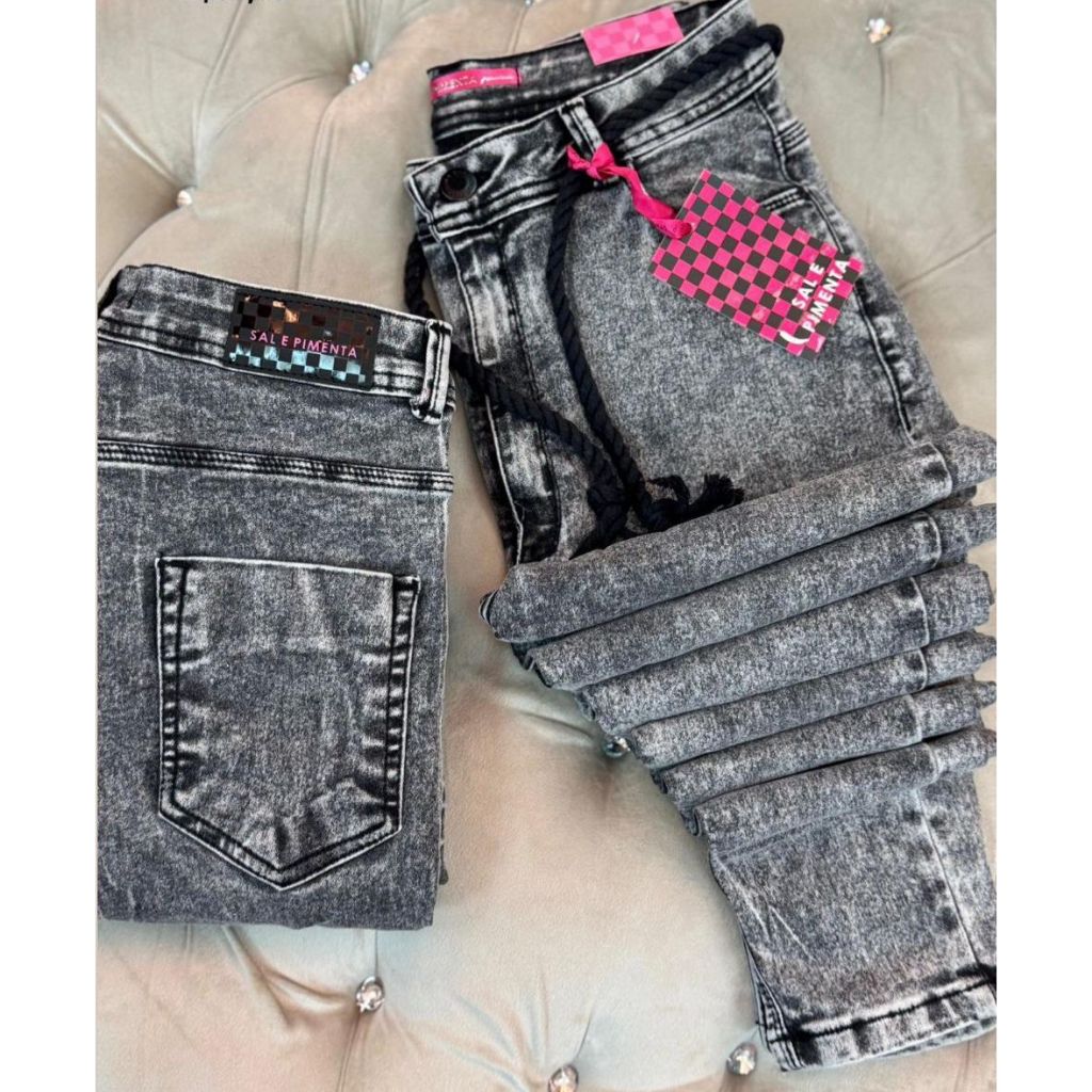 calça jeans feminina bordada sal e pimenta plus size