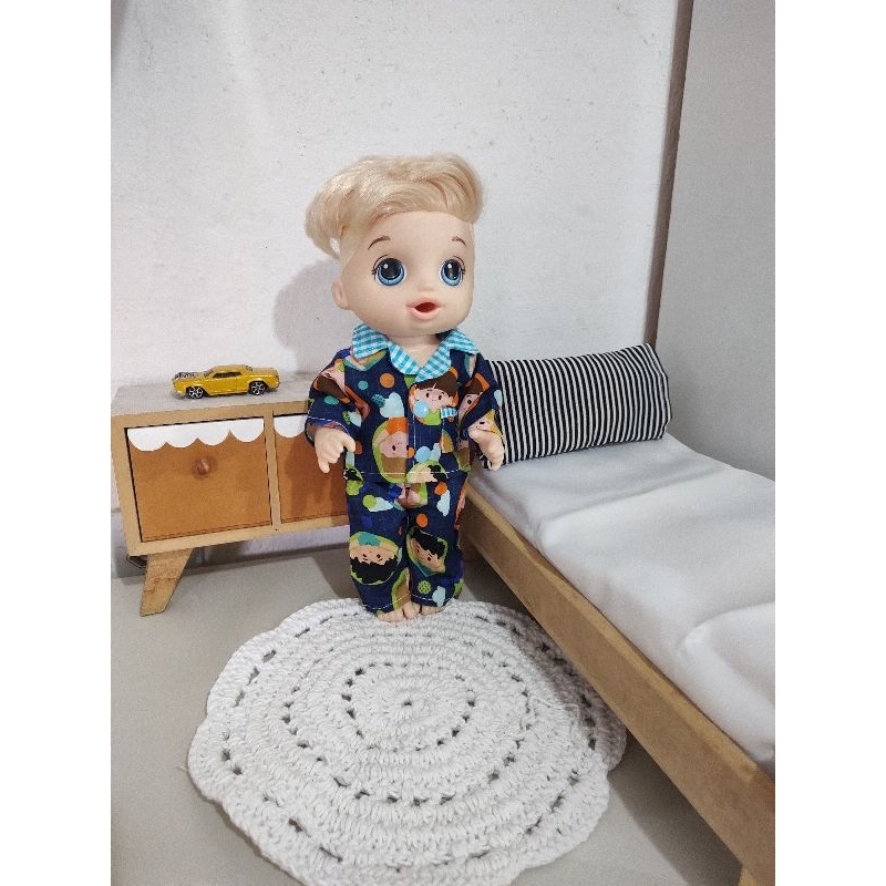 Pijama para bonecas e bonecos baby Alive tamanho M.