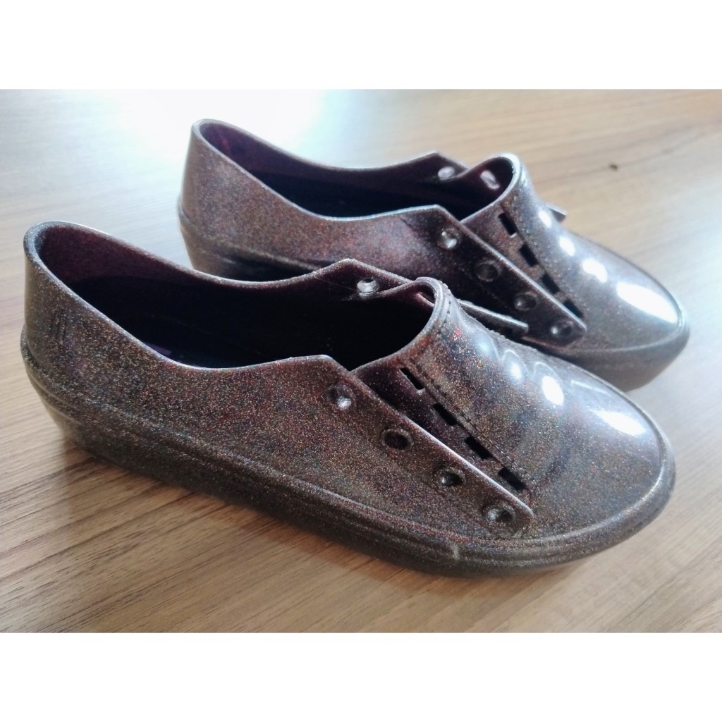 ✨ Tênis Mel by Melissa – (brechó) ☑ - Glitter Holográfico (Tam. 32/33)
