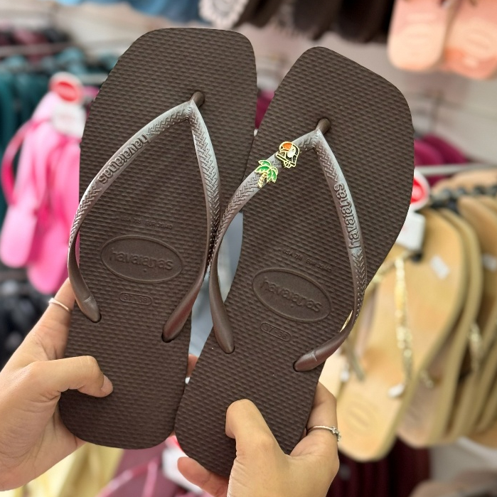 Havaianas Slim Square com Pingente Tucano e Coqueiro Confortável e Moderna em Oferta na Shopee