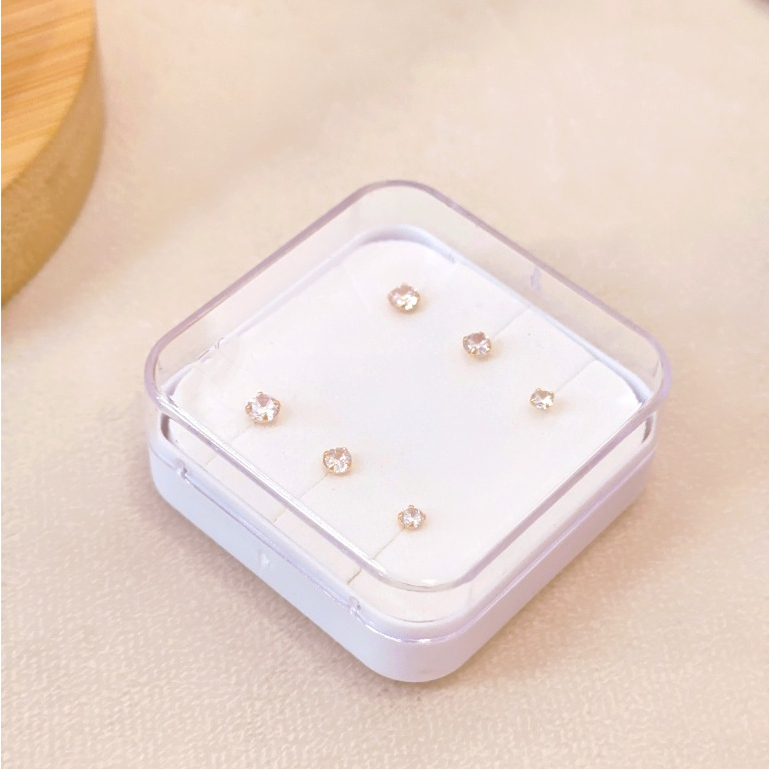 Caixinha com Trio de Brincos Infantis Zircônia P, M e G Folheado a Ouro 18K-Hipoalergênico com Tarraxa Baby de Segurança em Oferta na Shopee