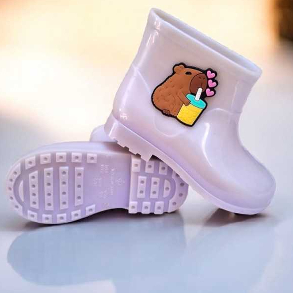 Galocha Infantil Impermeável com Enfeite de Capivara Antiderrapante e Confortável