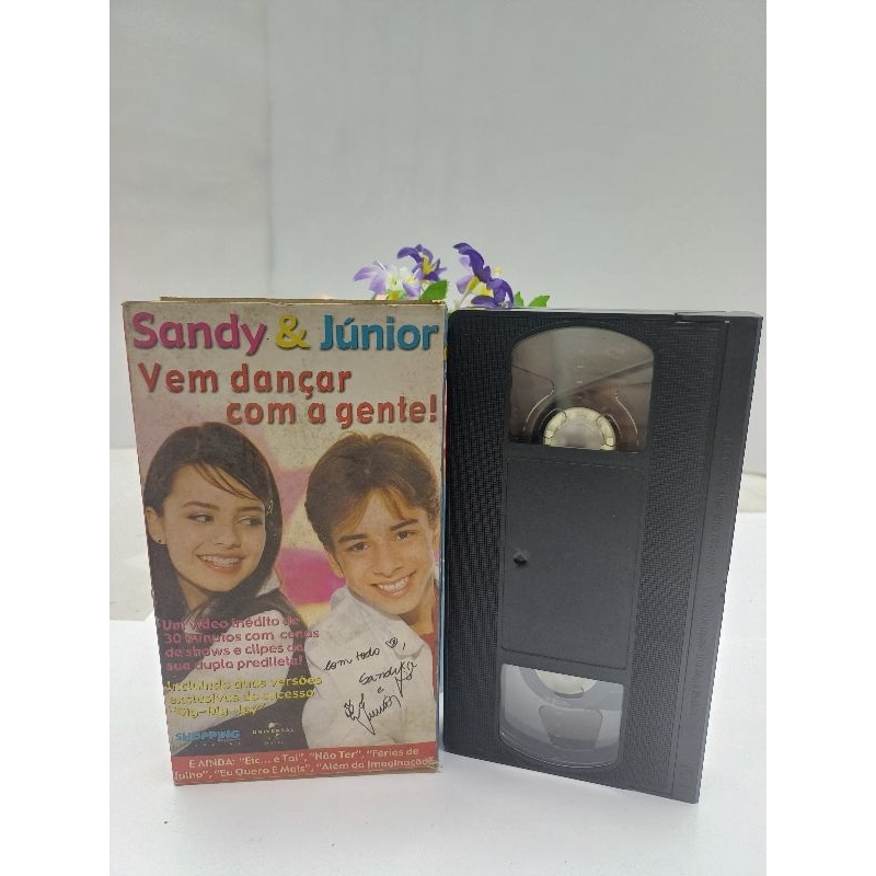 Fita VHS Sandy e Junior autografado ( leia descrição)