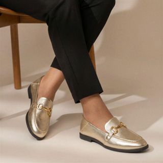 Mocassim Mara Dourado Feminino Vittal Couro Legítimo Metal Dourado Leve Macio Elegante em Oferta na Shopee