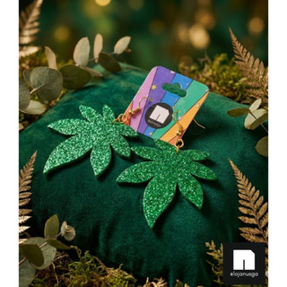 Brinco de Glitter folha de Maconha