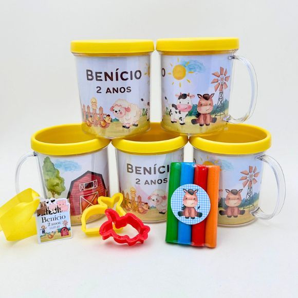Lembrancinha personalizada fazendinha aquarela caneca com massinha ou kit colorir