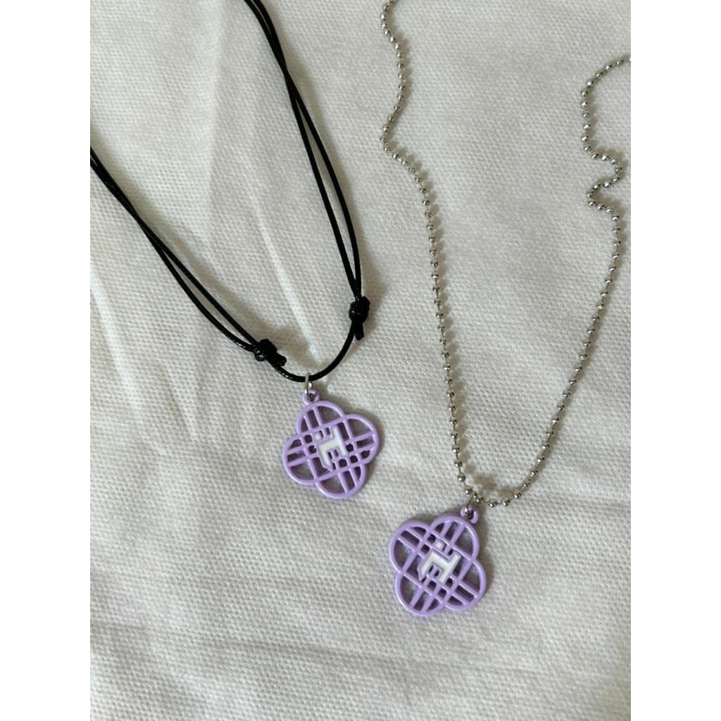 Colares Trevo da Sorte Lilás Guerreiras do K-Pop Estilo e Proteção em Oferta na Shopee