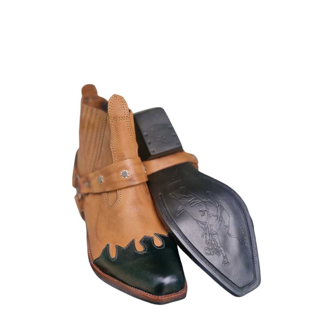 Botina Bota Country Adulto e Infantil Unissex Couro Legítimo Bico quadrado solado em borracha com arreata